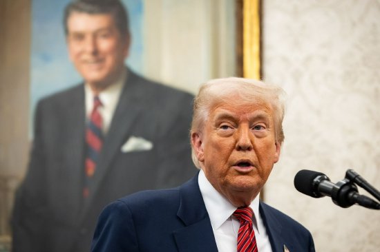 炒股配资官方网平台 特朗普宣布与英国达成“突破性”贸易框架协议